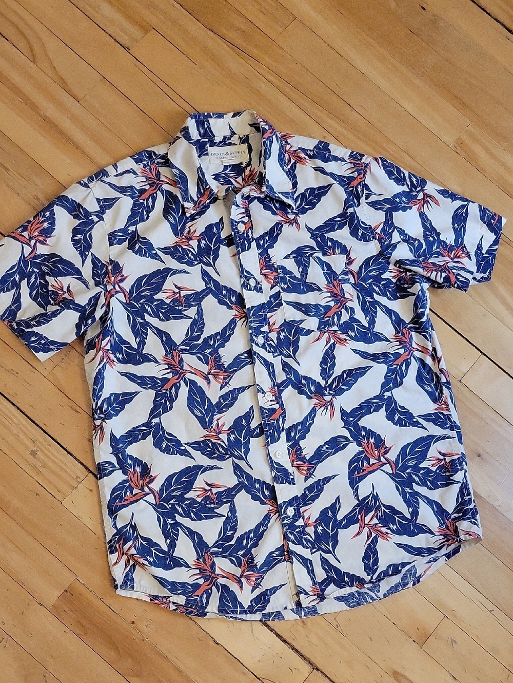 Ralph Lauren Short-Sleeve Button-Up Shirt in White with Blue &‎ Coral Leaf Print